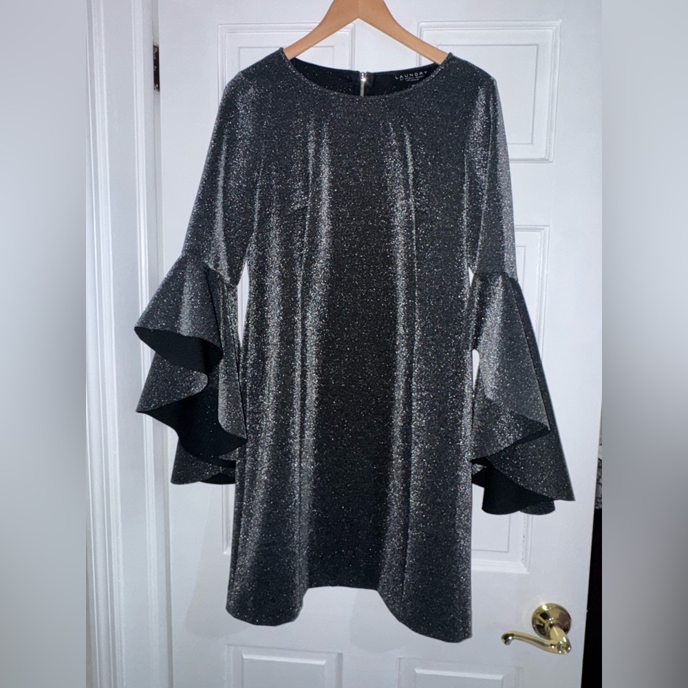 Laundry By Shelli Segal Glittering Silver Long Sleeve Dress